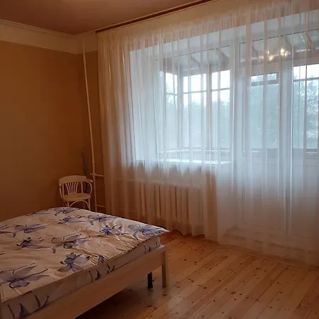 Апартаменти Centralnaja 5 *